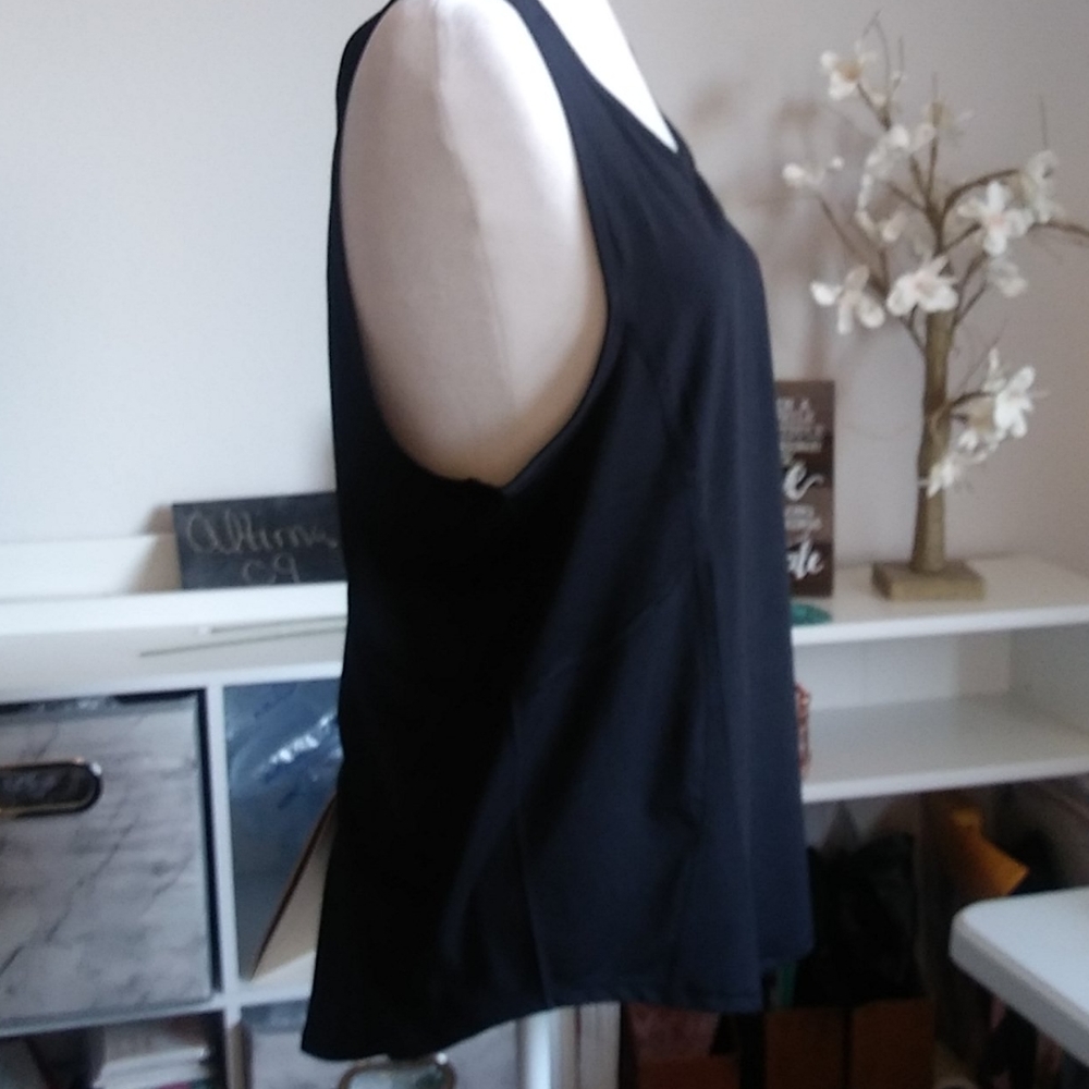Yogalicious soft lightweight racerback tank - Picture 7 of 9
